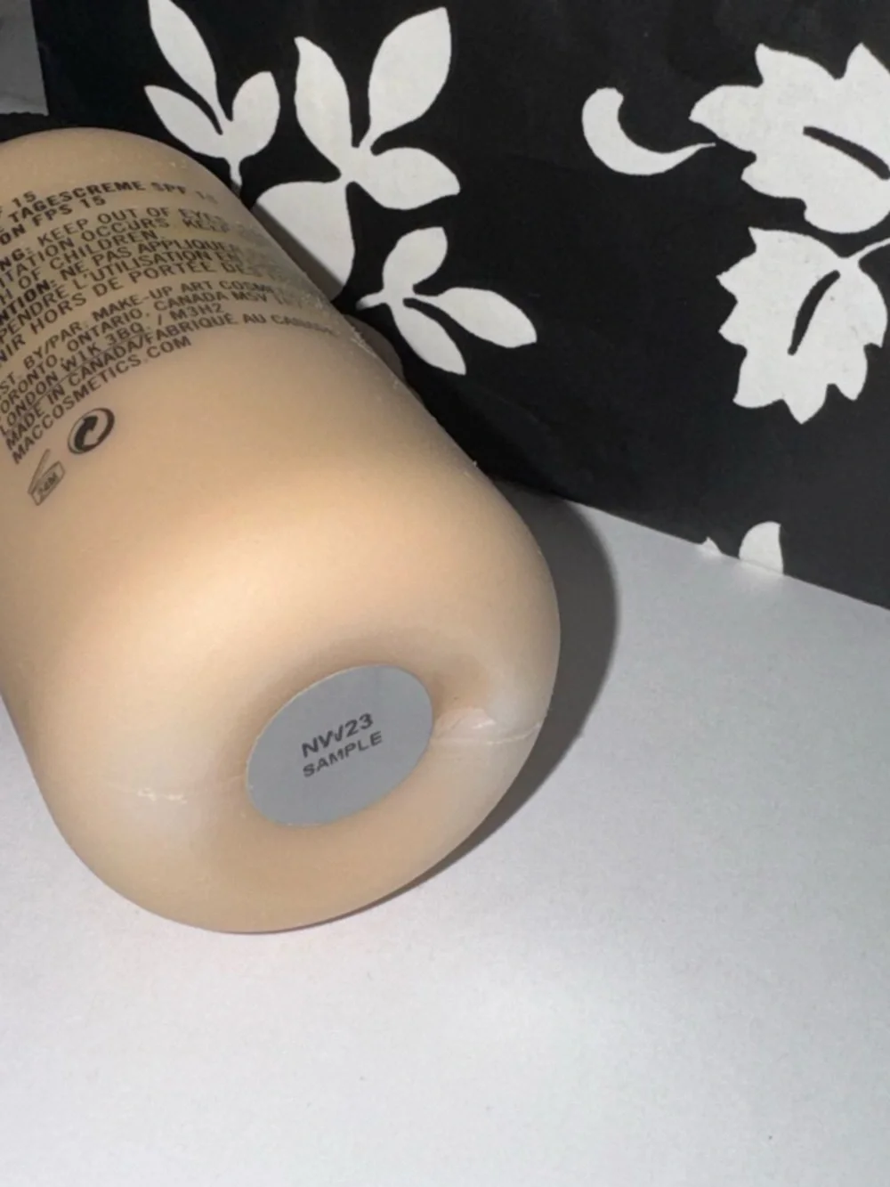 MAC Cosmetics Select Tint NW23